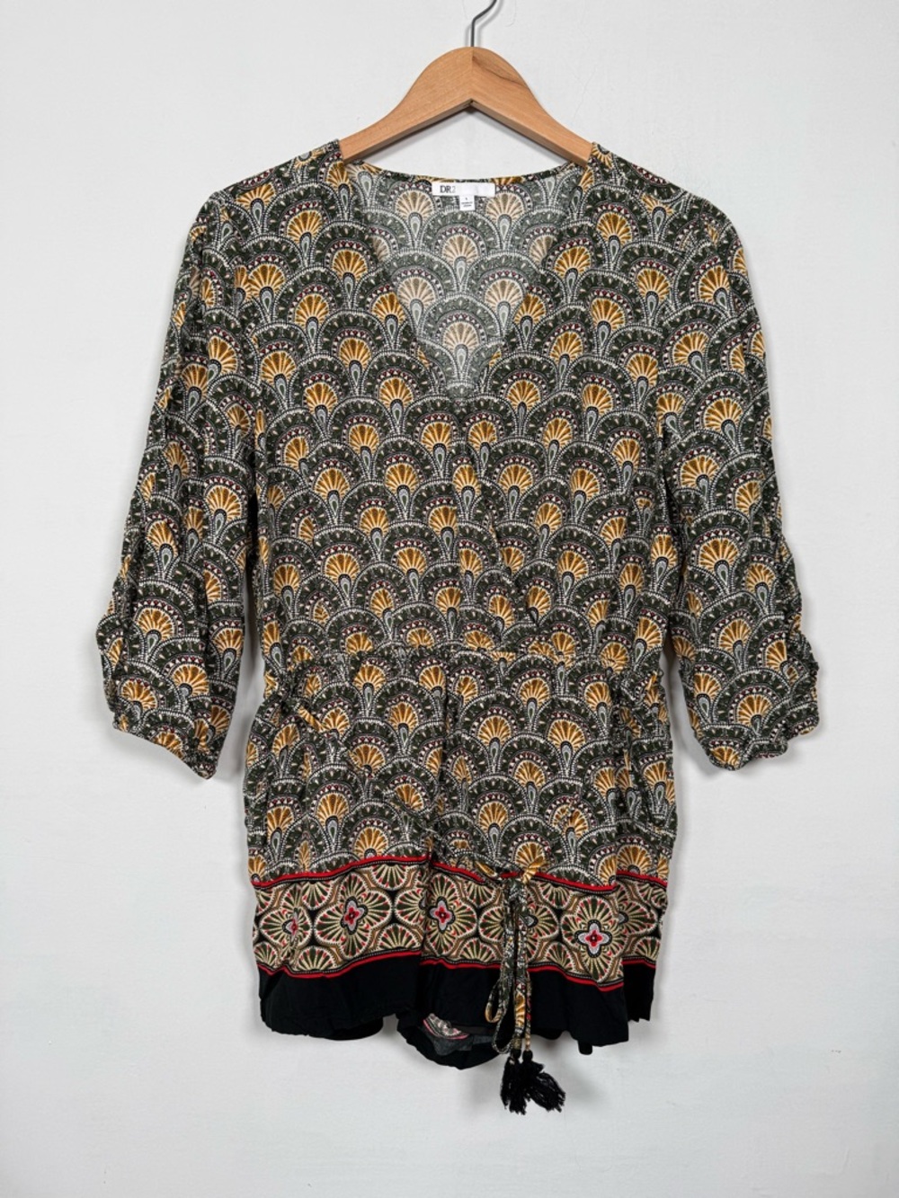 DR2 Black and Mustard Printed V-Neck Romper Tie Belt, Size L Great Condition